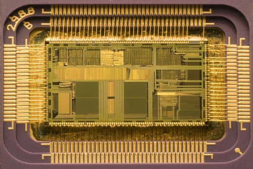 Intel 80486DX2 CPU chip.