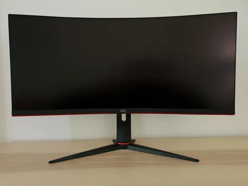 AOC CU34G2X 34". The ideal size of a 4K gaming monitor